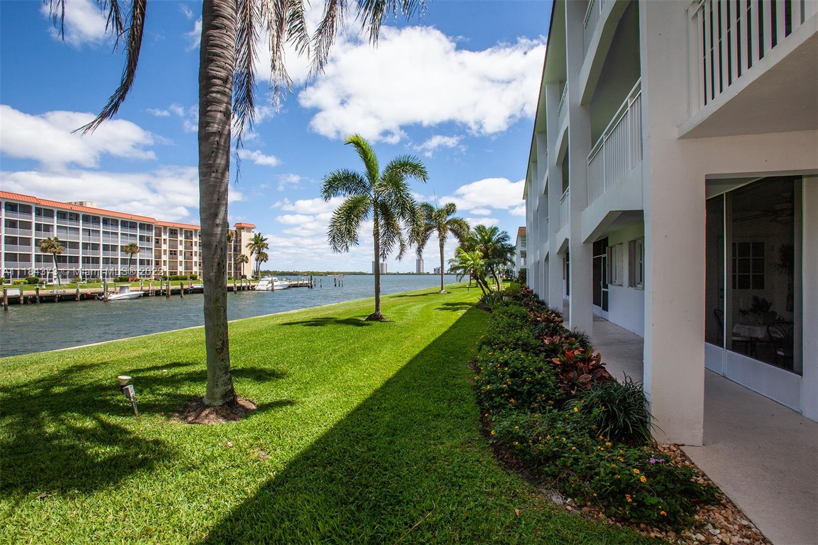 111 Shore Court, Unit 101, North Palm Beach, FL 33408 Compass