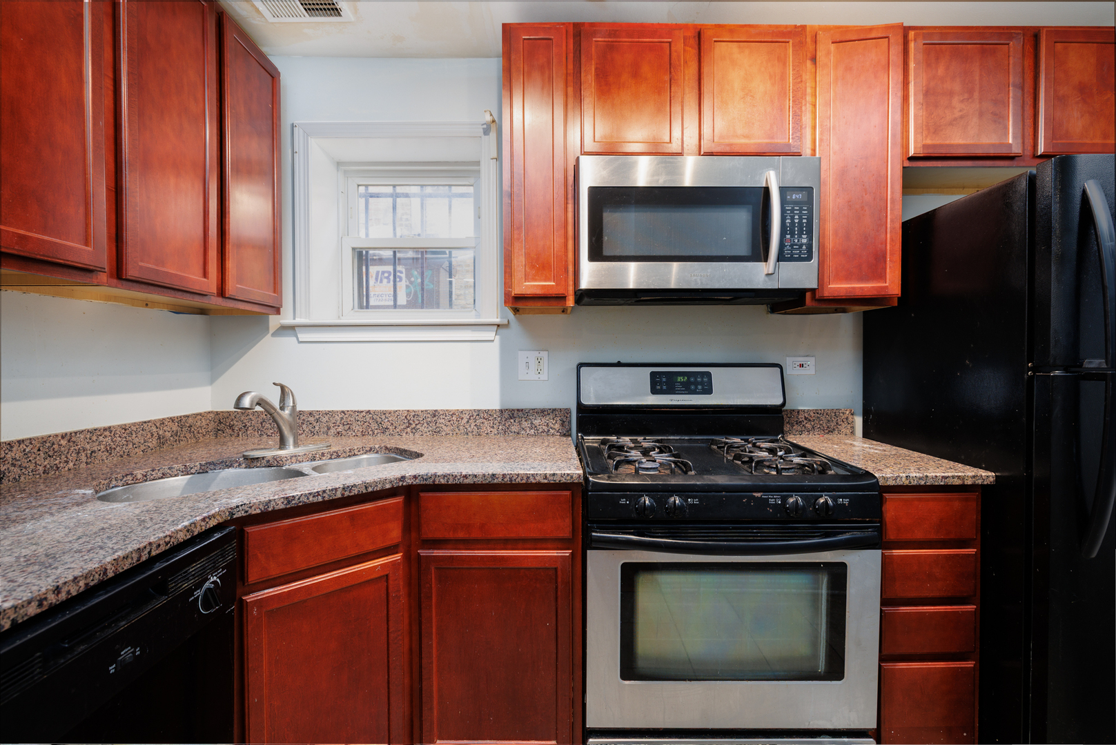 6345 North Washtenaw Avenue, Unit GW Chicago, IL 60659 - Photo 5 of 8