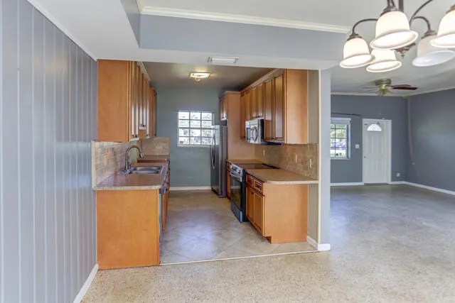 $430,000 | 328 East Jasmine Drive, Lake Park, FL 33403