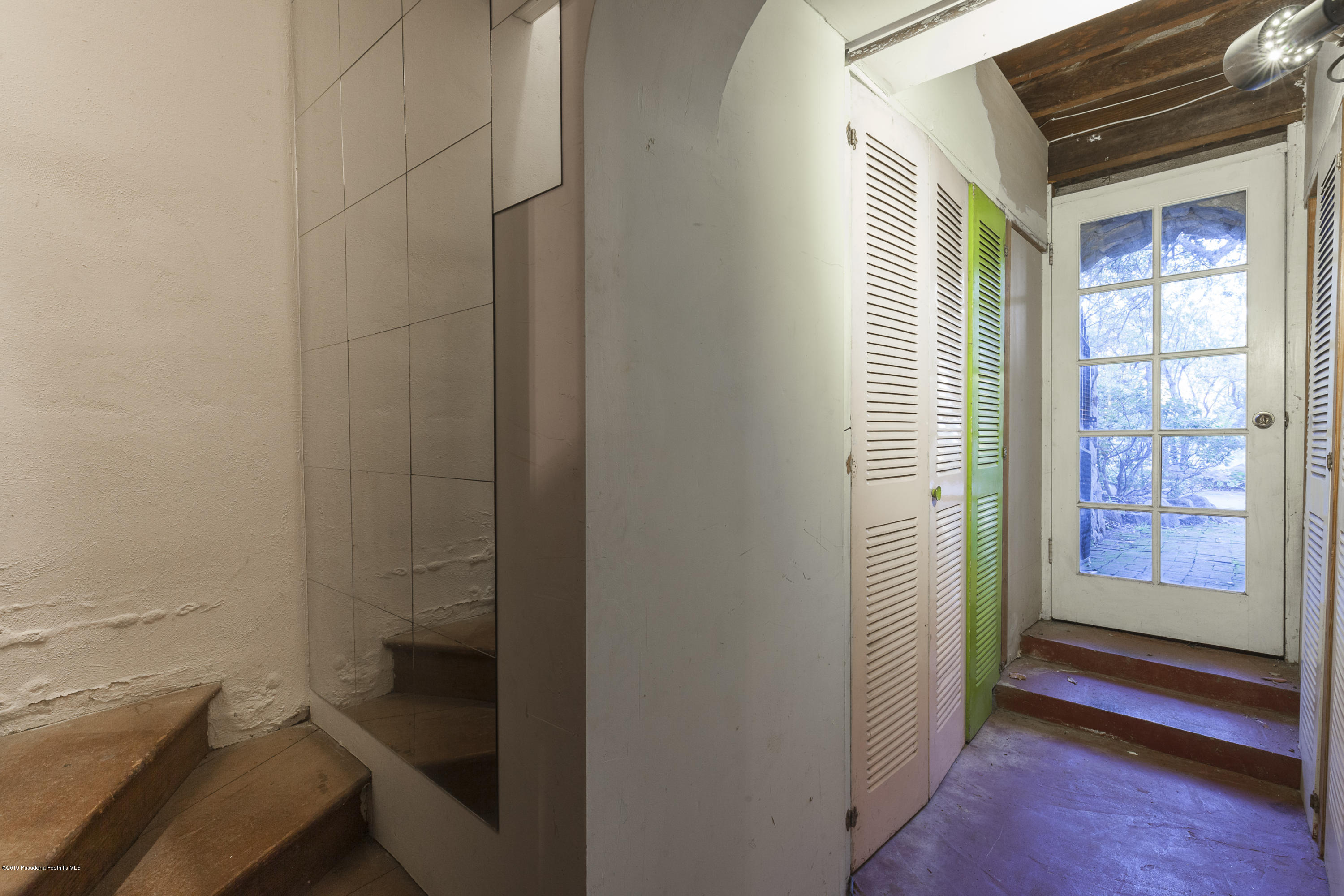 3130 Maiden Lane Altadena, CA 91001 - Photo 49 of 89 a bathroom with a toilet and a shower