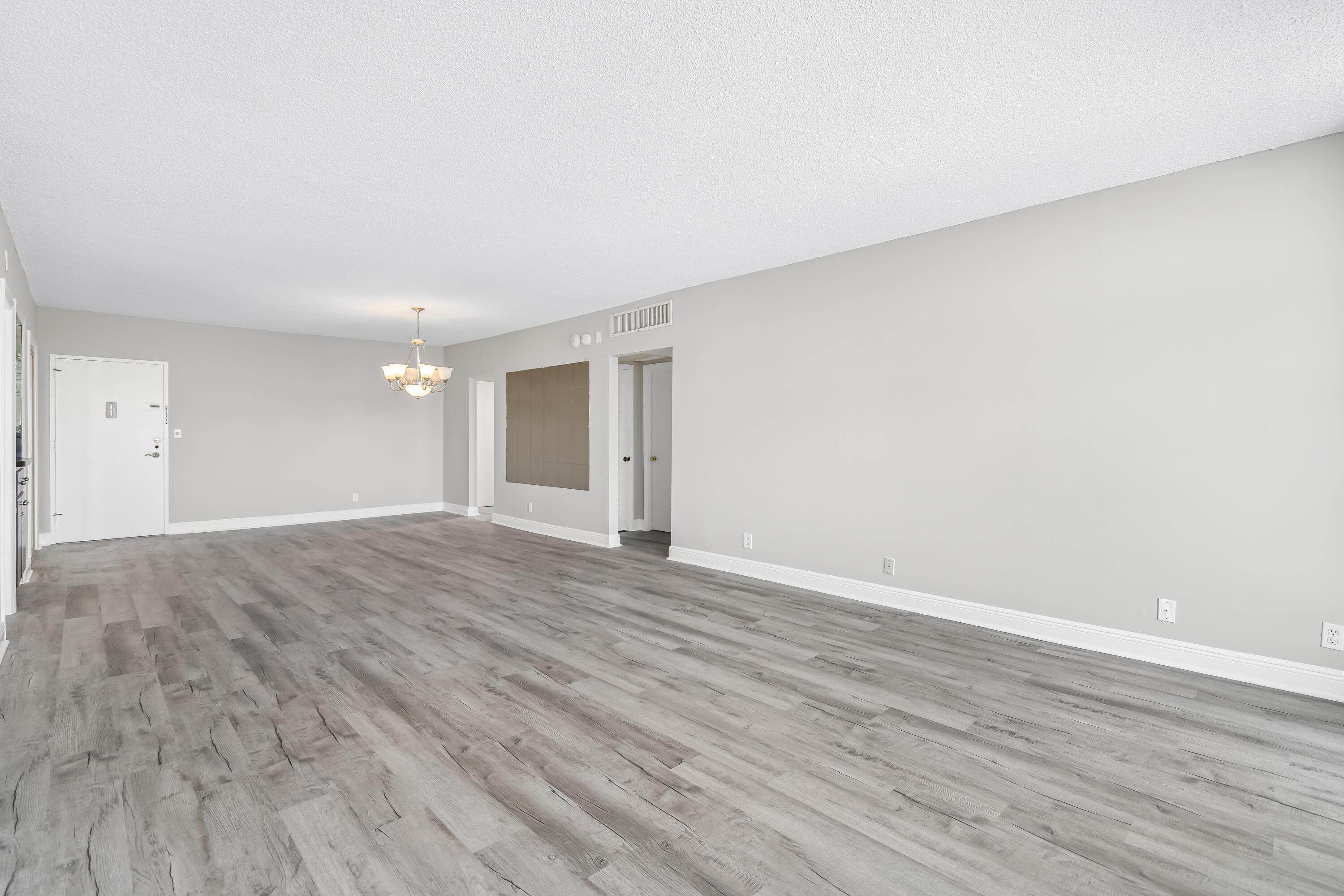 2851 South Ocean Boulevard, Unit 26 Boca Raton, FL 33432 - Photo 3 of 21 005-2851SouthOceanBoulevard-BocaRaton-FL