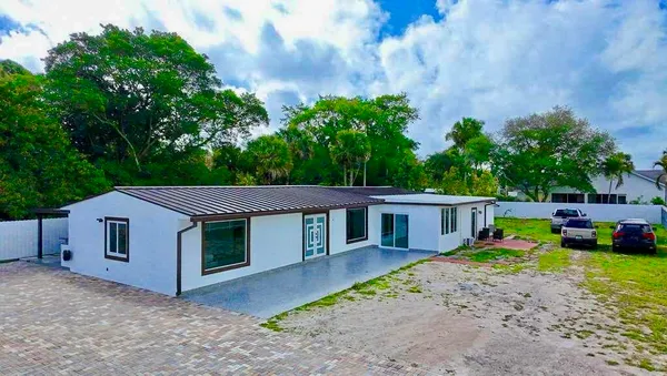 $650,000 | 696 Arlington Drive, West Palm Beach, FL 33415