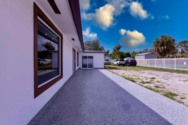 $650,000 | 696 Arlington Drive, West Palm Beach, FL 33415