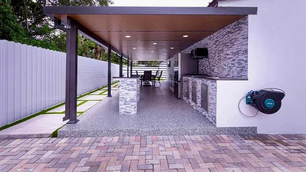 $650,000 | 696 Arlington Drive, West Palm Beach, FL 33415