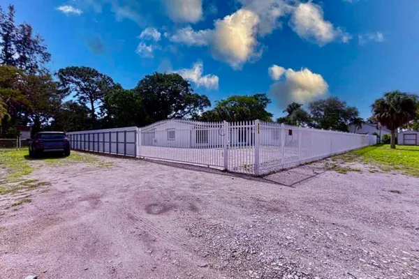 $650,000 | 696 Arlington Drive, West Palm Beach, FL 33415