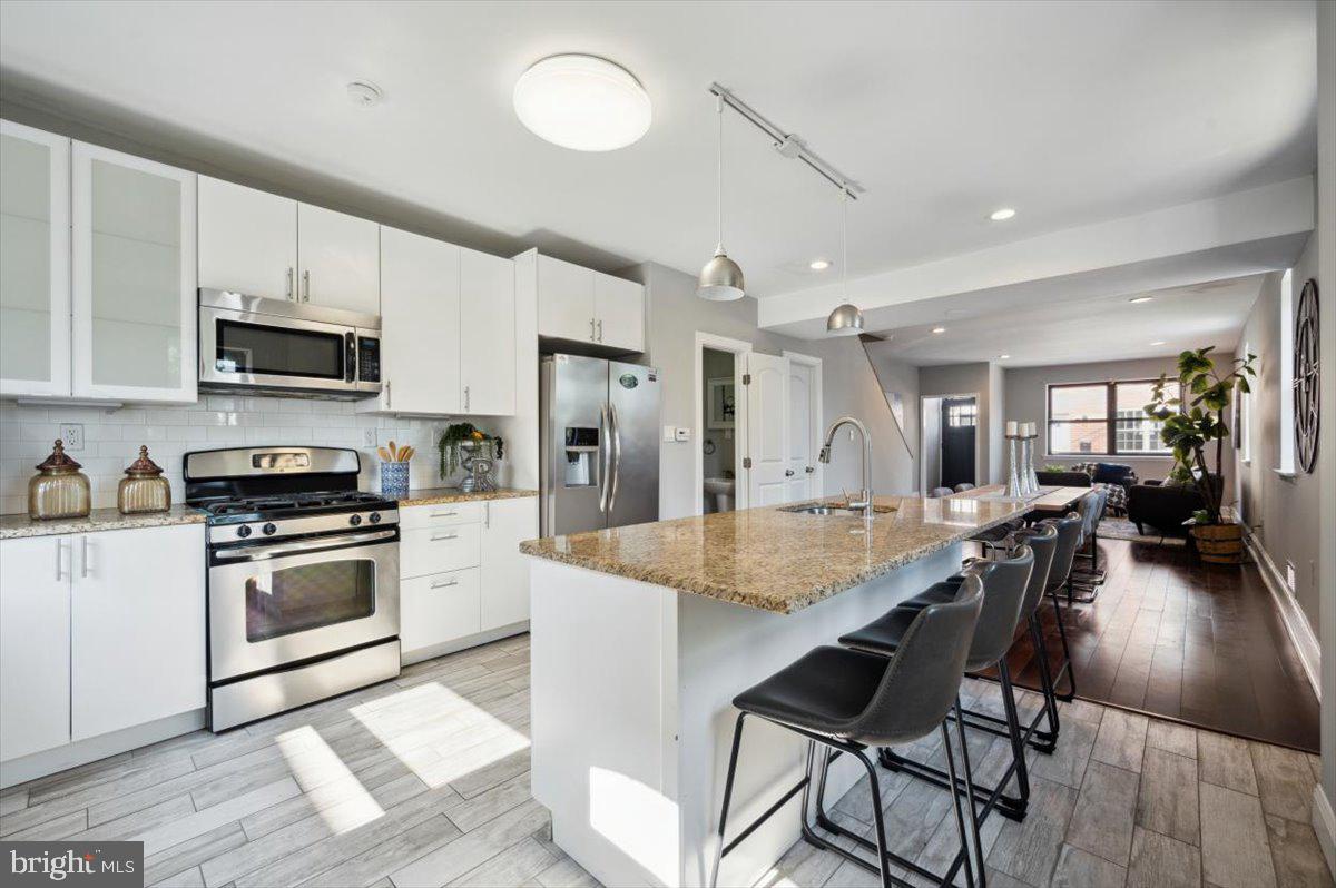 1131 South Cleveland Street Philadelphia, PA 19146 - Photo 9 of 14