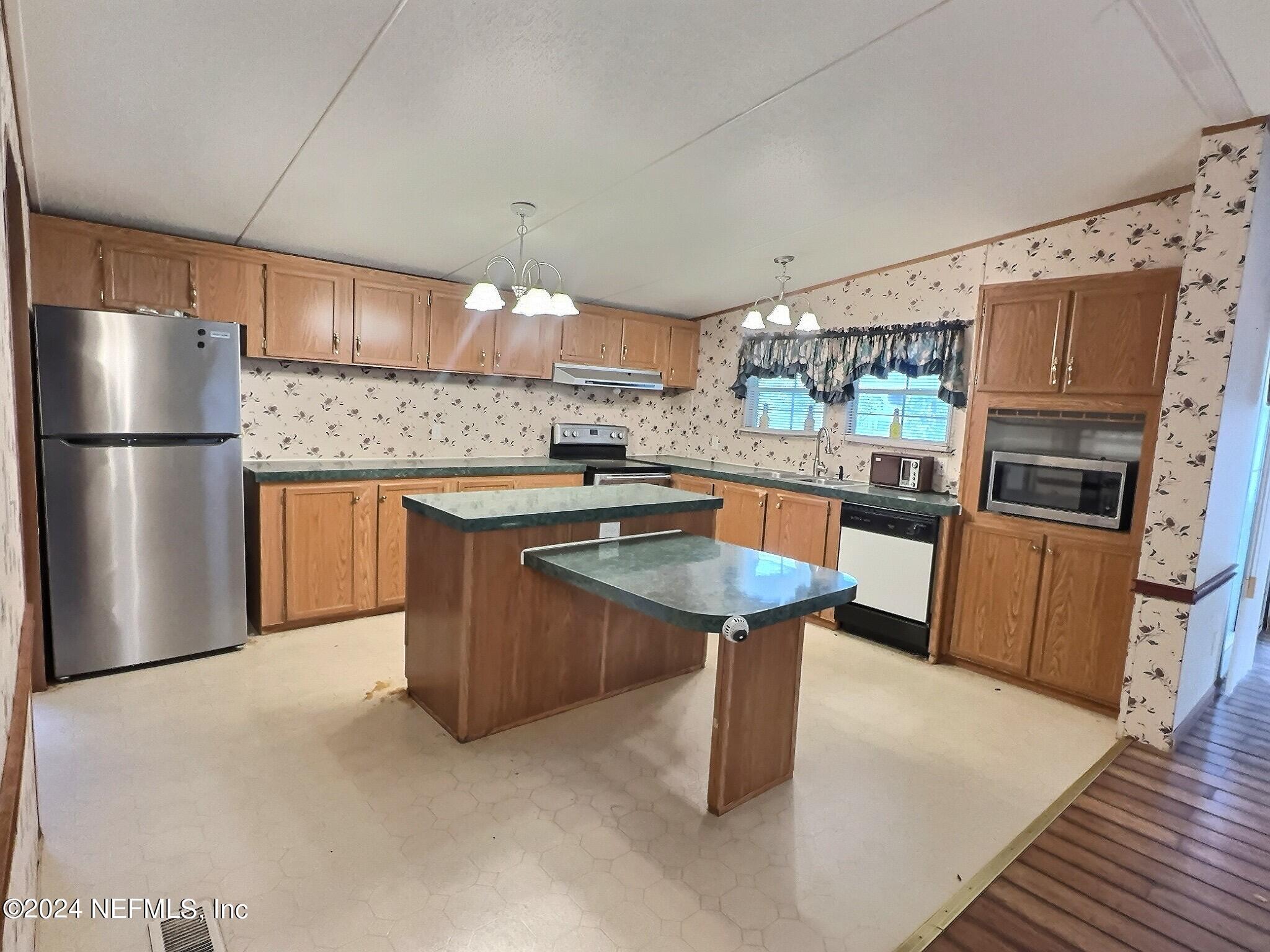 2200 Kin Street Interlachen, FL 32148 - Photo 4 of 16 IMG_5203