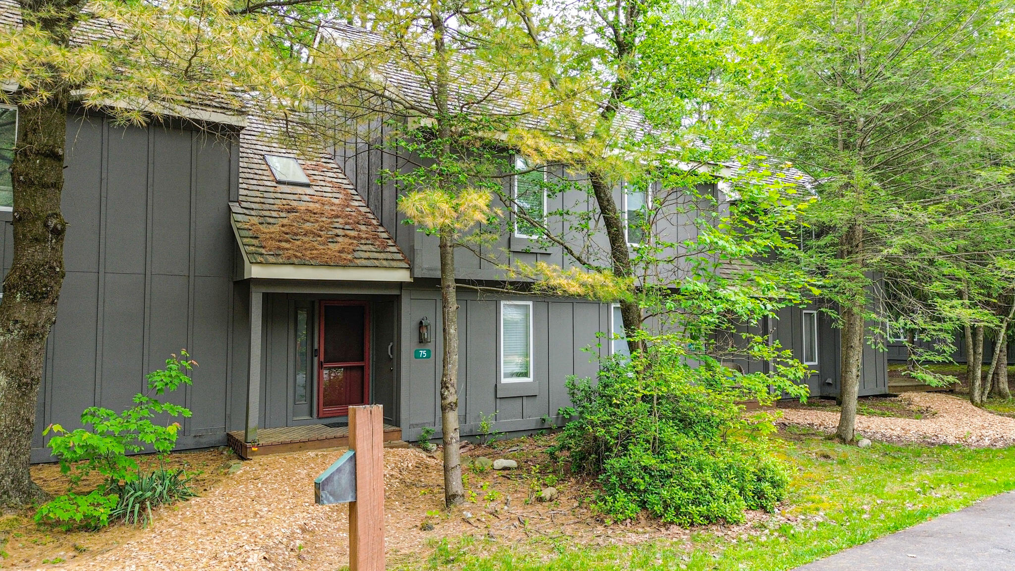 75 Nordic Lake Lake Harmony, PA 18624 - Photo 3 of 42 Walkway View