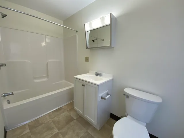 $1,773 | 4 Martin Street, Unit 5, Derry, NH 03038