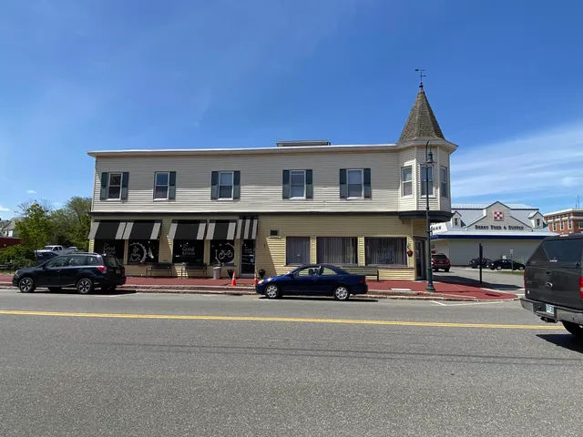 $1,773 | 4 Martin Street, Unit 5, Derry, NH 03038