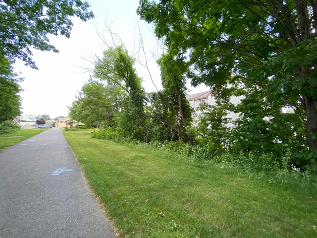 $1,773 | 4 Martin Street, Unit 5, Derry, NH 03038