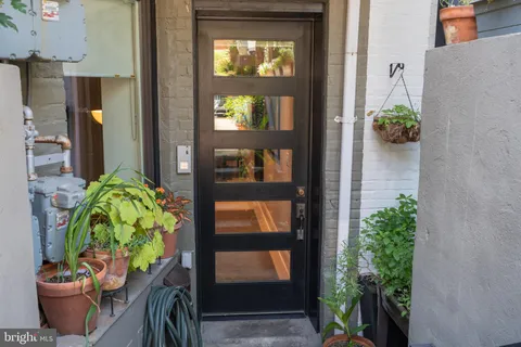 $650,000 | 2464 Ontario Road Northwest, Unit 1, Washington, DC 20009