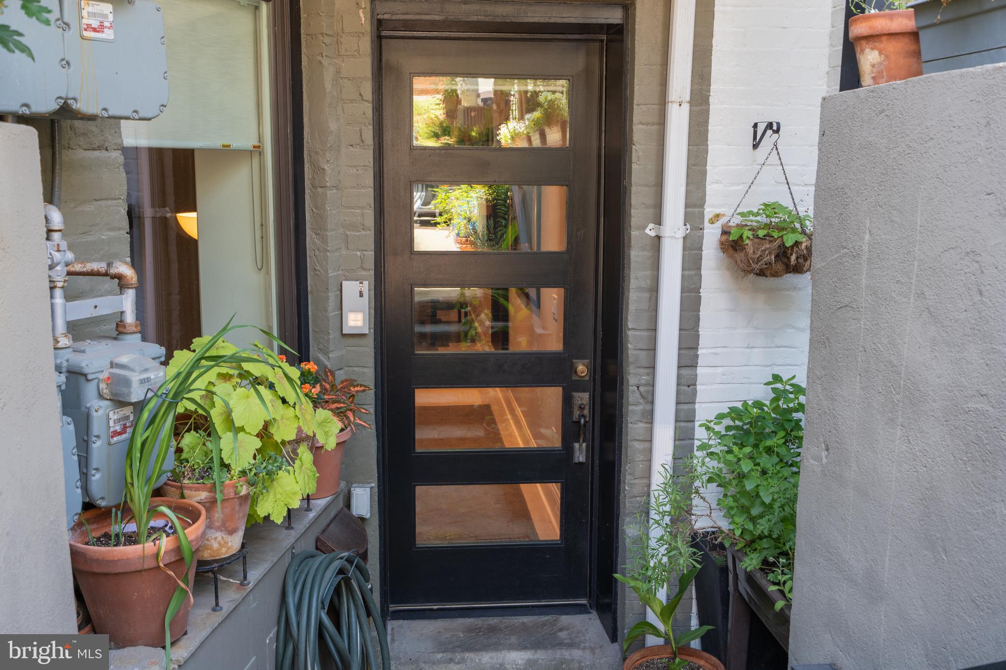 2464 Ontario Road Northwest, Unit 1 Washington, DC 20009 - Photo 21 of 33