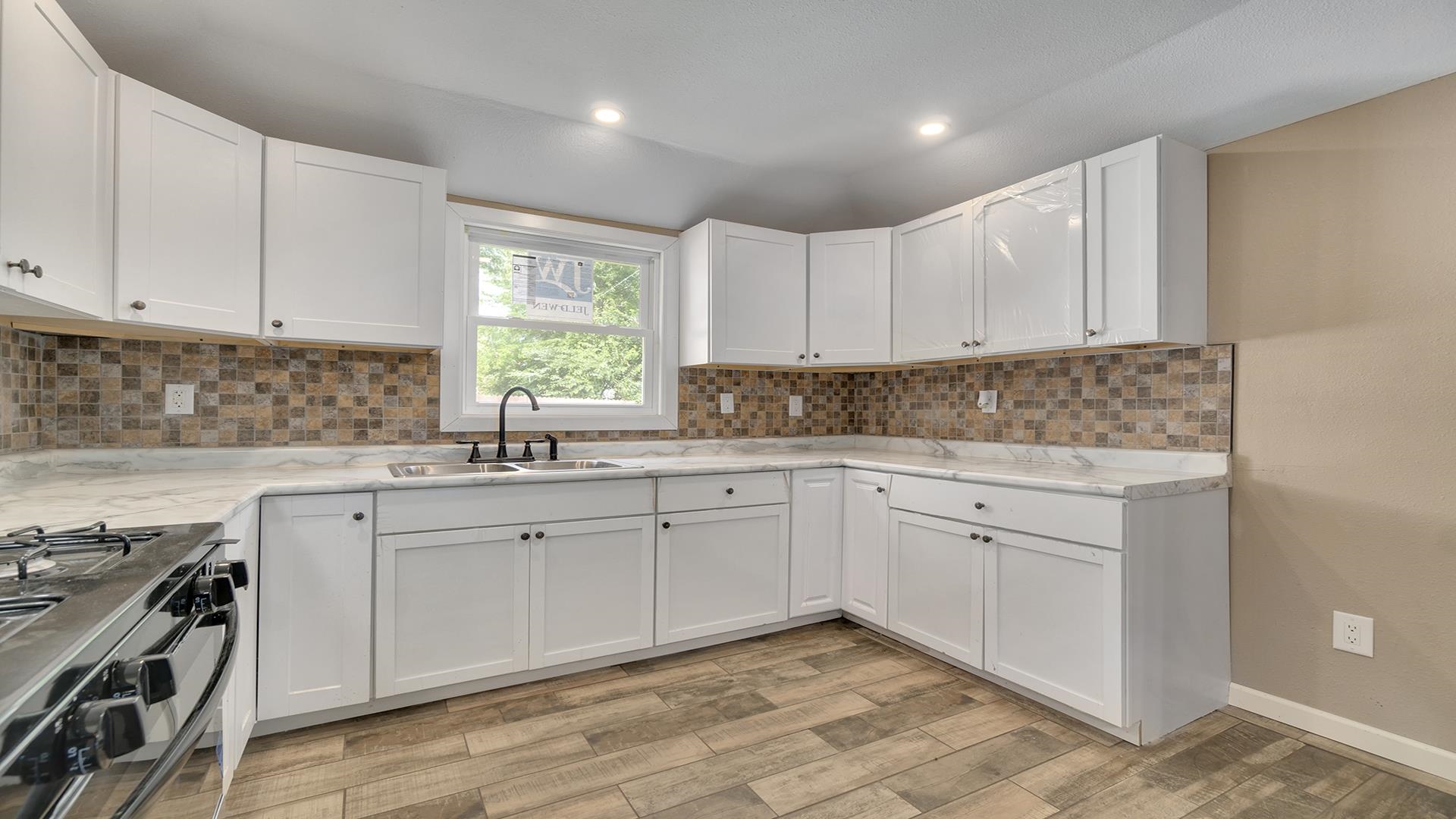 3308 California Road Rockford, IL 61108 - Photo 11 of 29