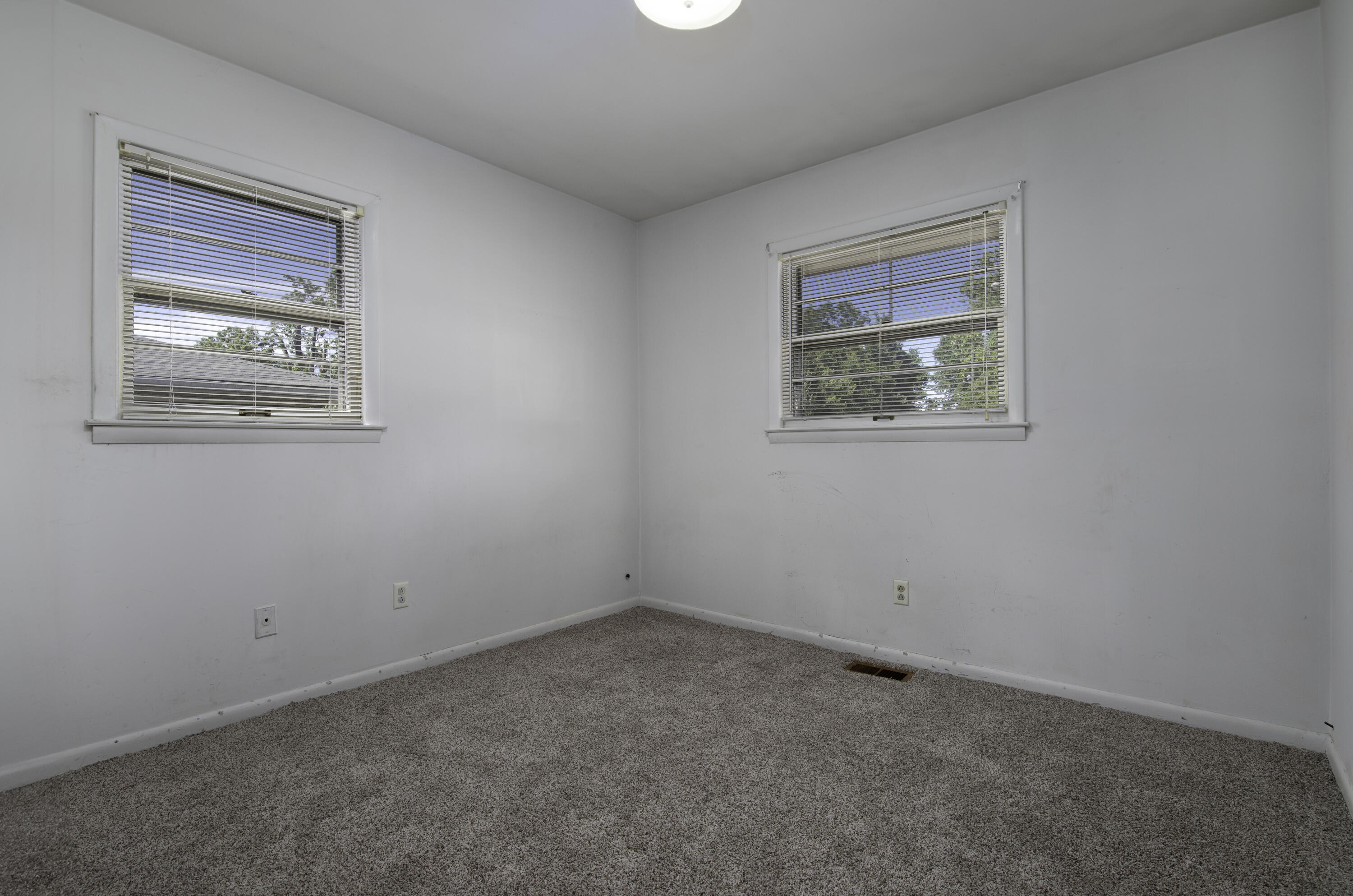 690 Eden Road Lexington, KY 40505 - Photo 7 of 16 Eden 10