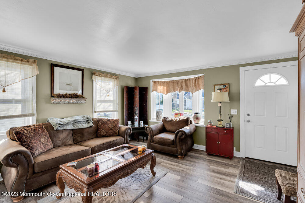46 Lakewood Road Manasquan, NJ 08736 - Photo 3 of 25 008_dsc02287