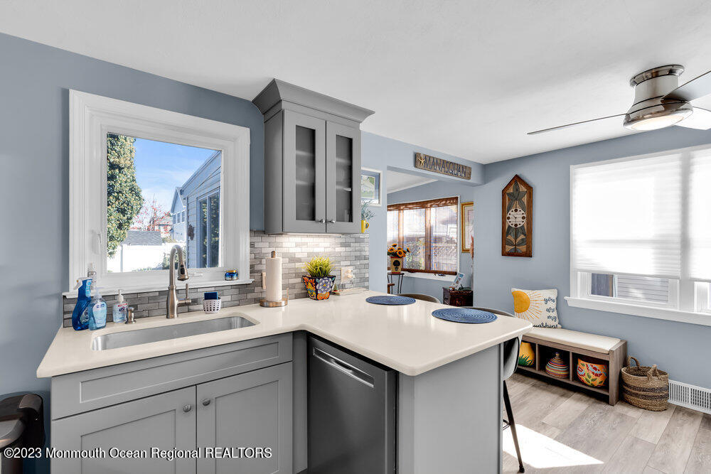 46 Lakewood Road Manasquan, NJ 08736 - Photo 8 of 25 015_dsc02402