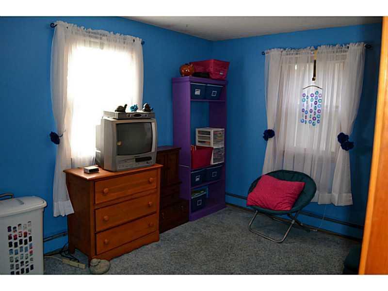17 Birch Point Road Wiscasset, ME 04578 - Photo 20 of 26 Bedroom.