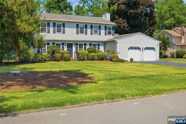 $1,150,000 | 574 Baylor Avenue, River Vale, NJ 07675