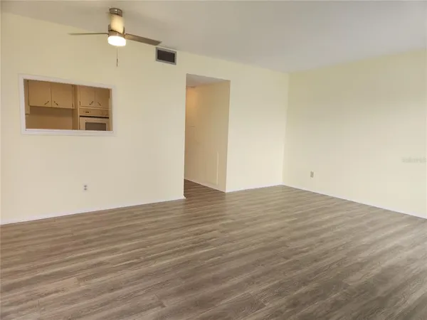 $1,275 | 2457 Ecuadorian Way, Unit 69, Clearwater, FL 33763
