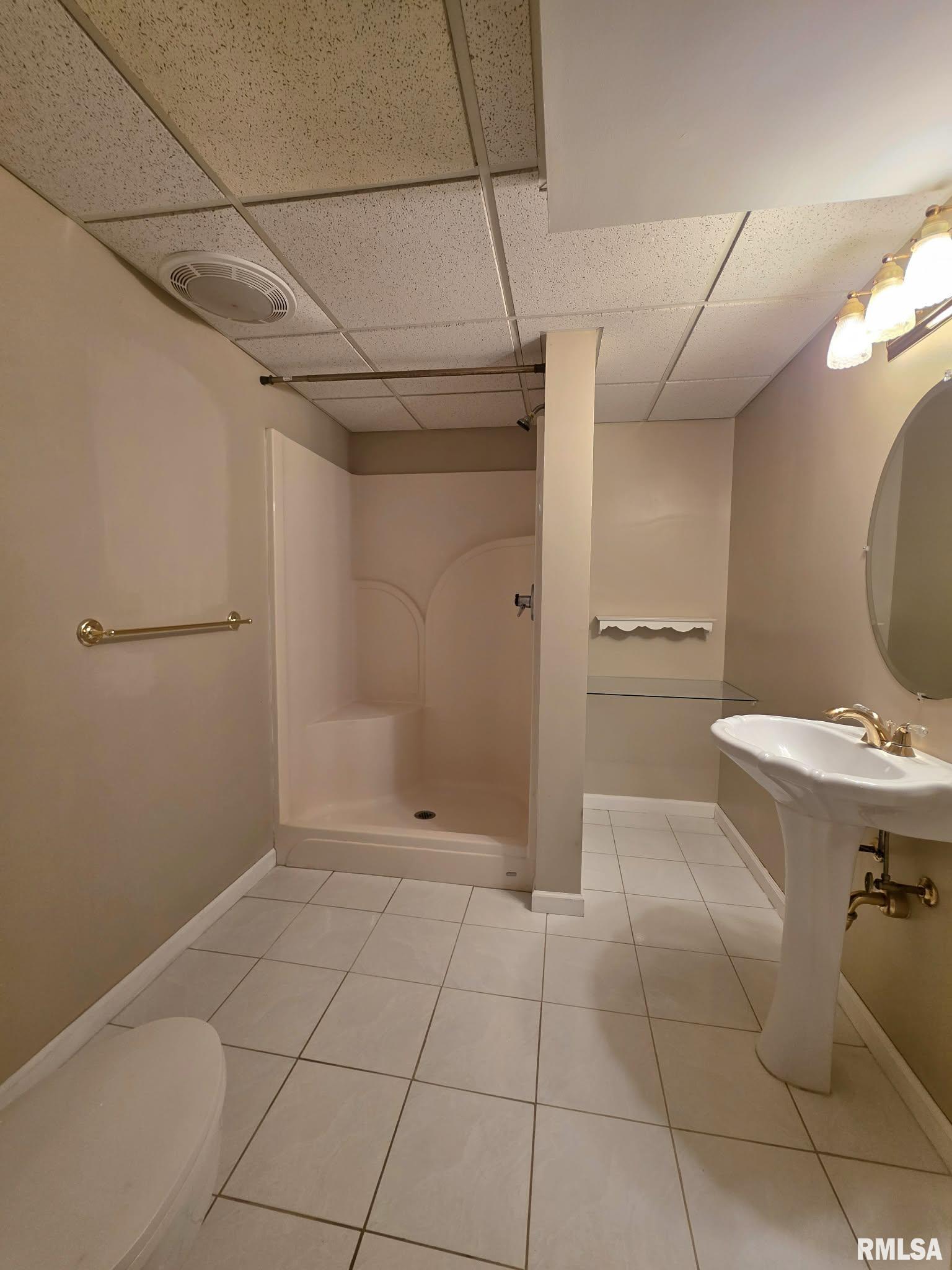 3226 East Tower Road Quincy, IL 62305 - Photo 16 of 28