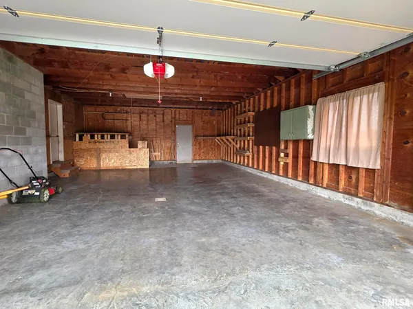 $349,900 | 3226 East Tower Road, Quincy, IL 62305