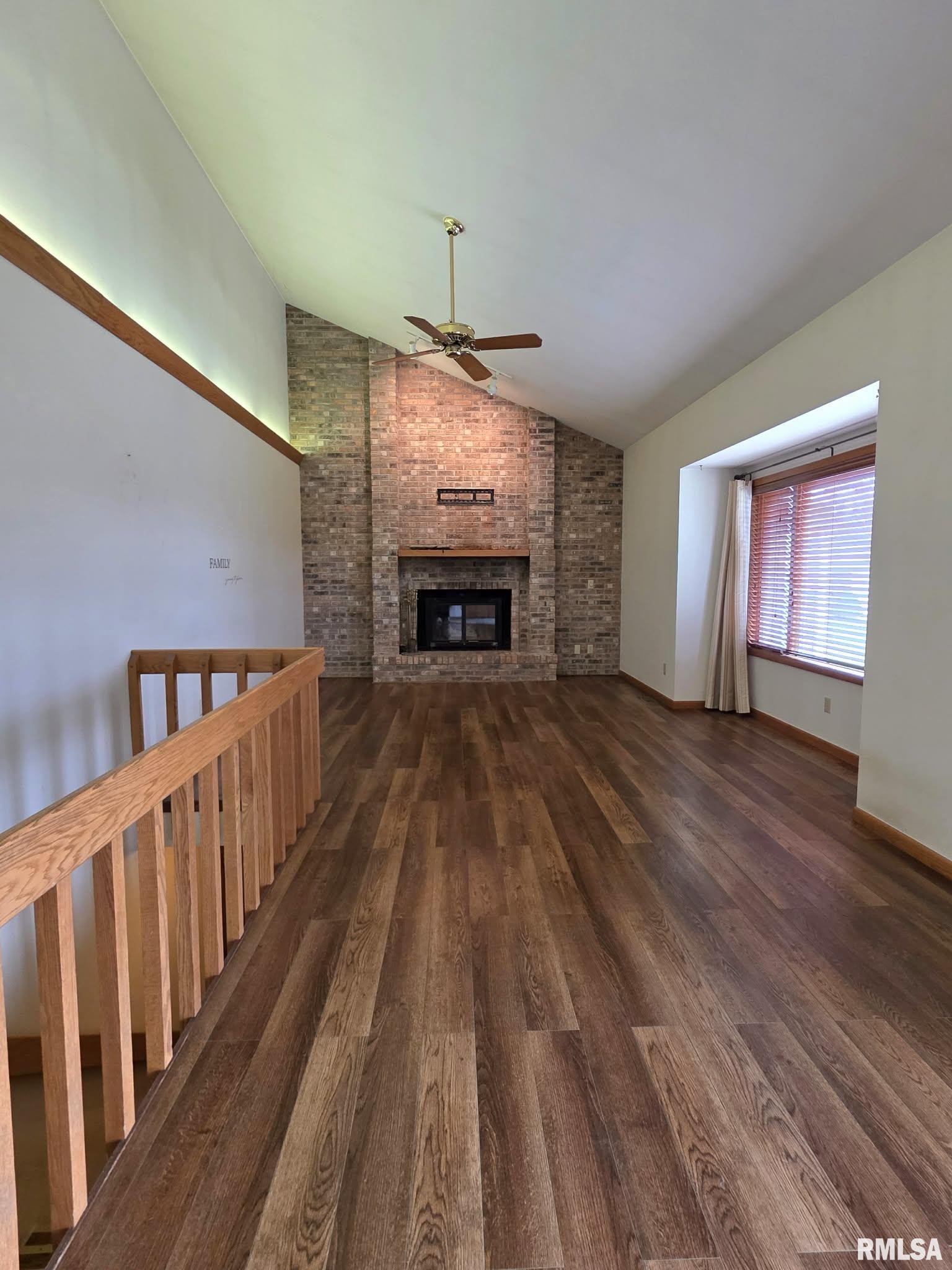 3226 East Tower Road Quincy, IL 62305 - Photo 3 of 28