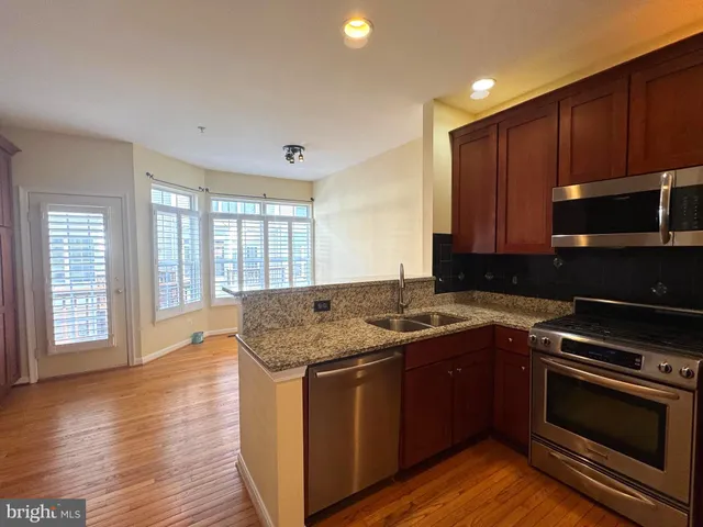 $4,000 | 136 Cameron Station Boulevard, Alexandria, VA 22304