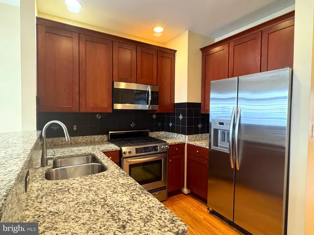 $4,000 | 136 Cameron Station Boulevard, Alexandria, VA 22304