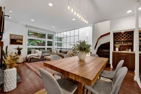 $875,000 | 1967 North Maud Avenue, Unit A, Chicago, IL 60614