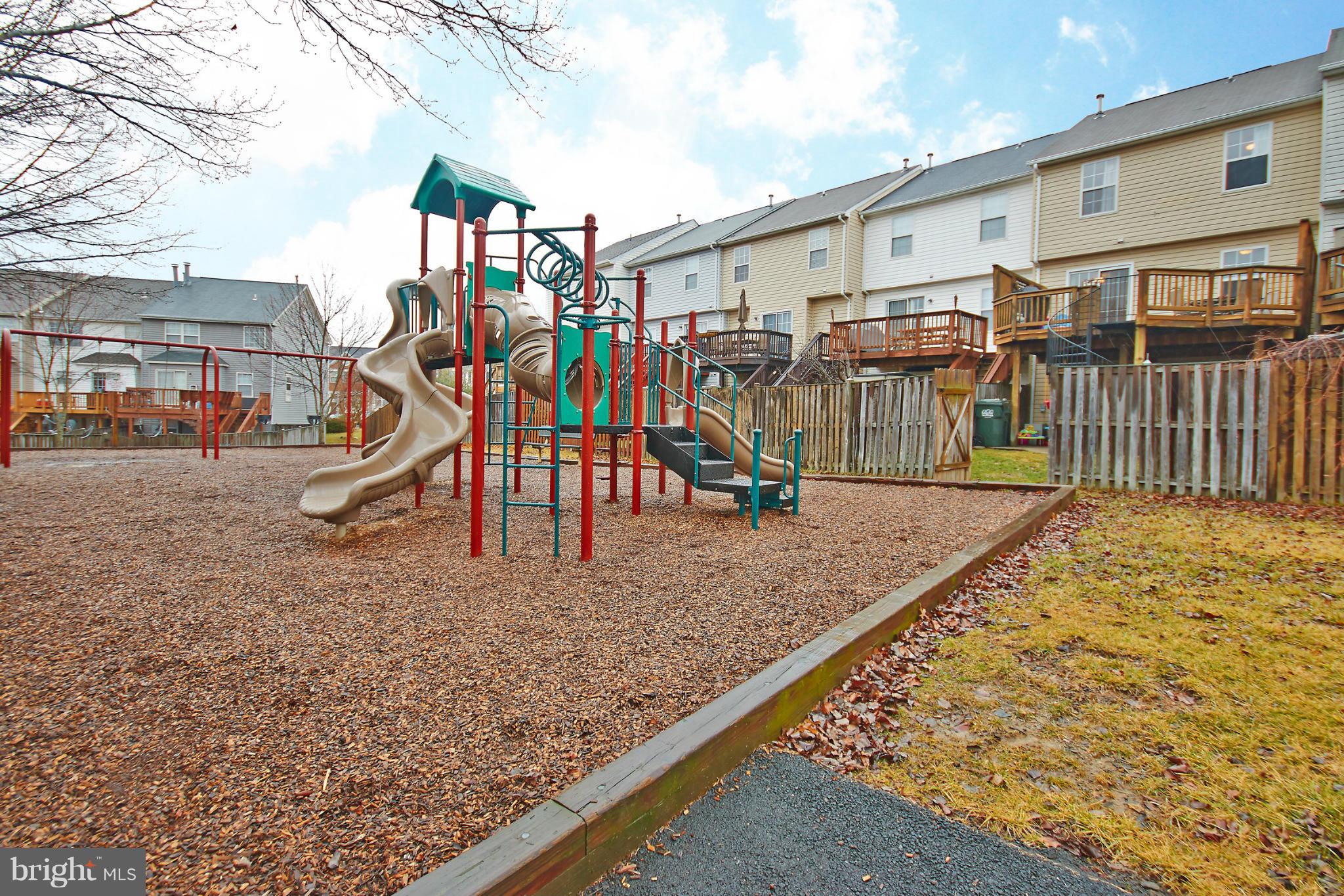 8461 Tackhouse Loop Gainesville, VA 20155 - Photo 28 of 29 a view of outdoor space