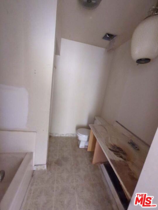 7300 Franklin Avenue, Unit 652 Los Angeles, CA 90046 - Photo 6 of 22