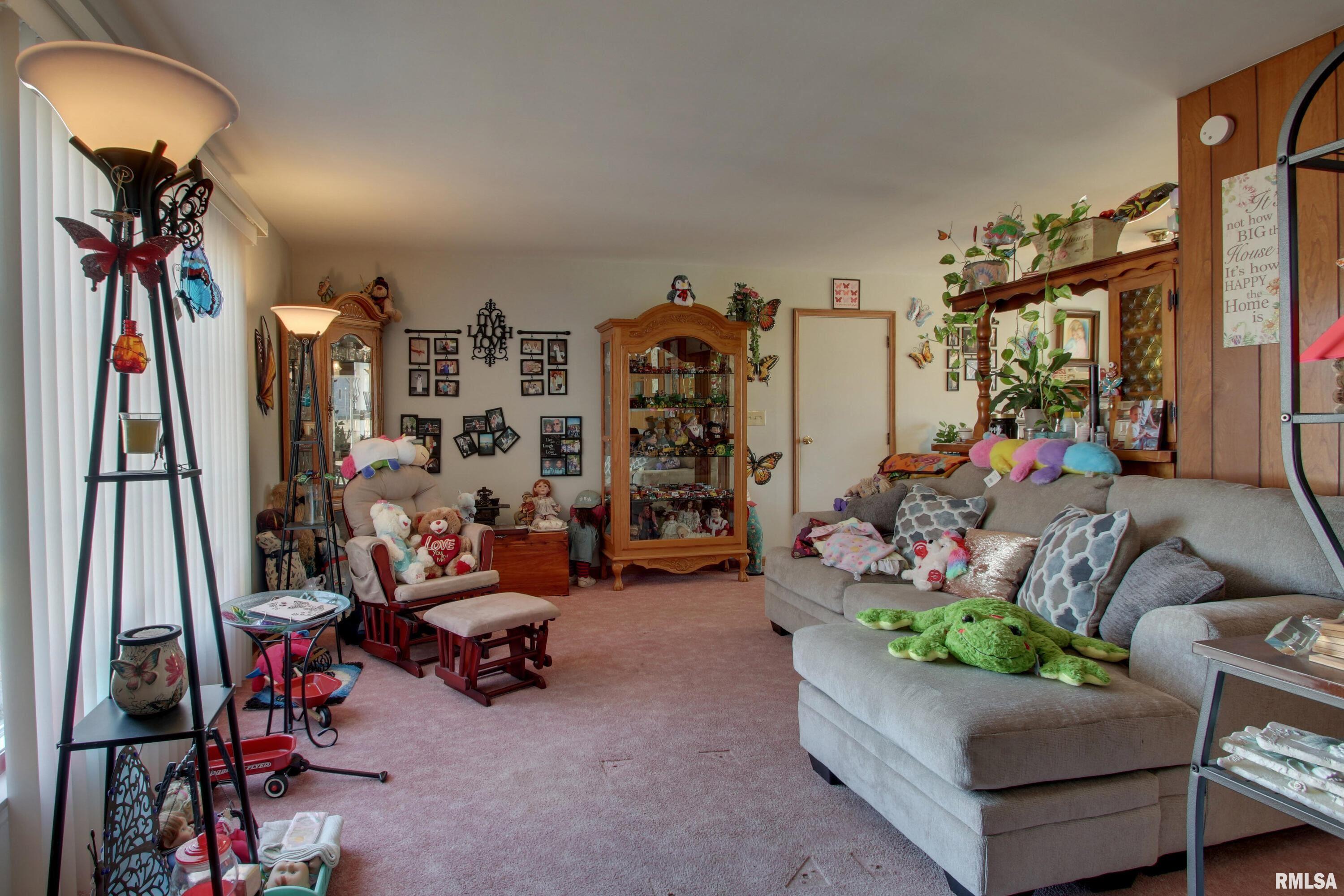 1010 Rhapsody Road Quincy, IL 62301 - Photo 9 of 27 Gallery Image 9