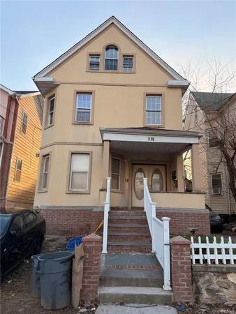 $4,800 | 310 South 7th Avenue, Mount Vernon, NY 10550
