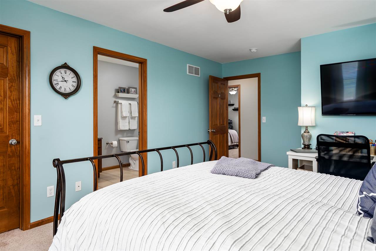 616 Ballymore Road Roscoe, IL 61073 - Photo 16 of 23 Gallery Image 16