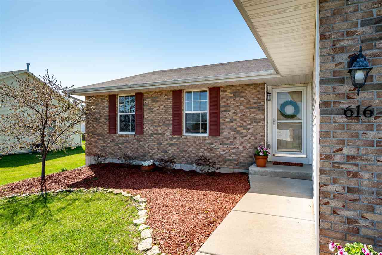 616 Ballymore Road Roscoe, IL 61073 - Photo 3 of 23 Gallery Image 3
