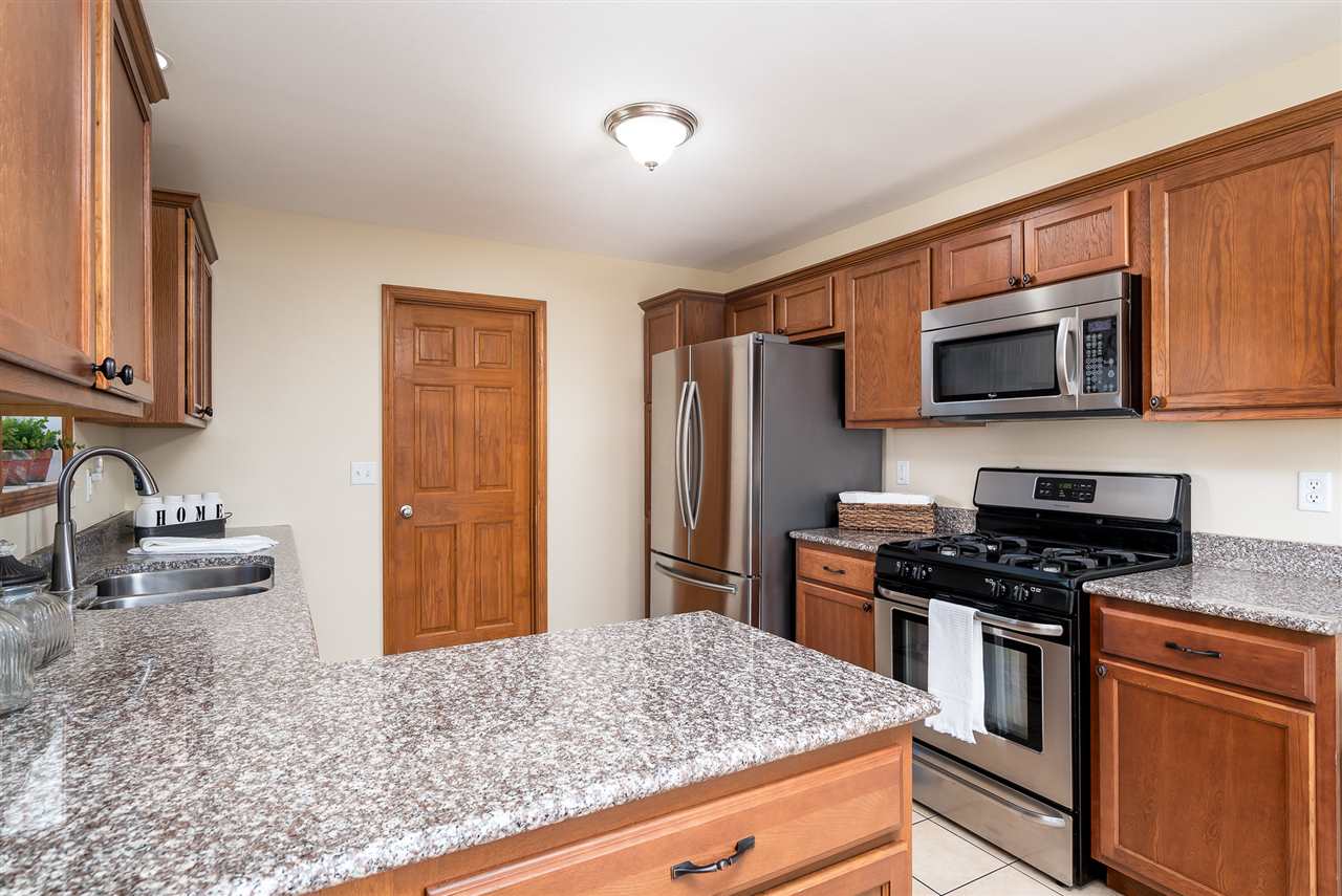 616 Ballymore Road Roscoe, IL 61073 - Photo 8 of 23 Gallery Image 8