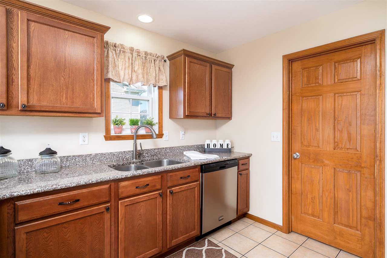 616 Ballymore Road Roscoe, IL 61073 - Photo 9 of 23 Gallery Image 9