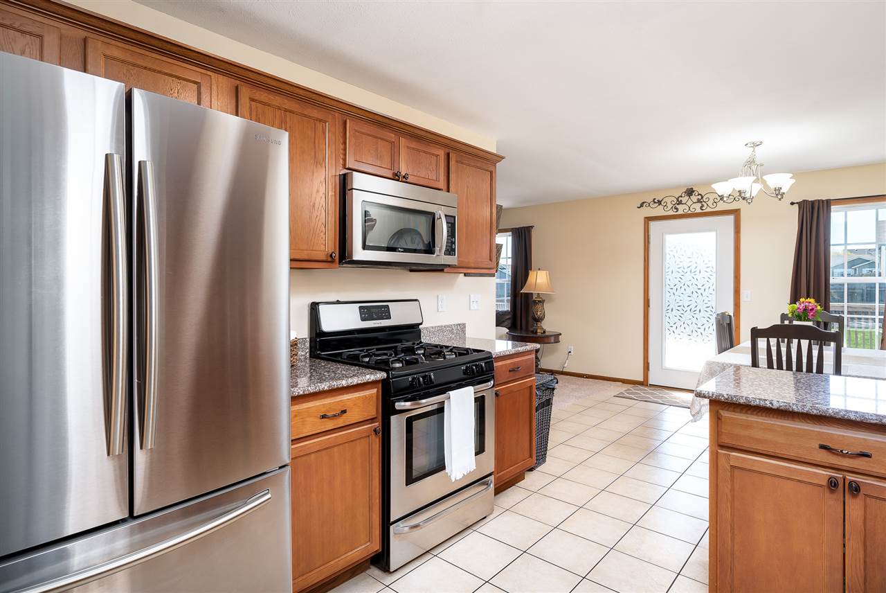 616 Ballymore Road Roscoe, IL 61073 - Photo 10 of 23 Gallery Image 10