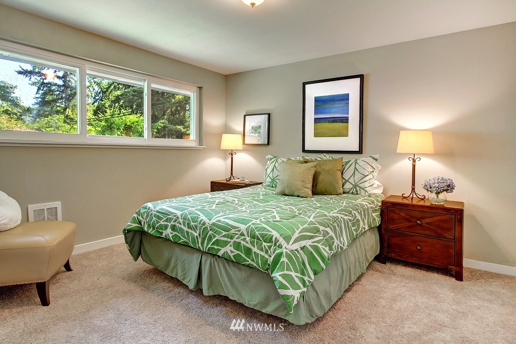 15804 3rd Avenue Southeast Bothell, WA 98012 - Photo 11 of 18