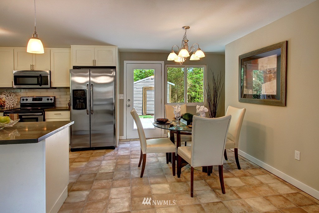 15804 3rd Avenue Southeast Bothell, WA 98012 - Photo 9 of 18