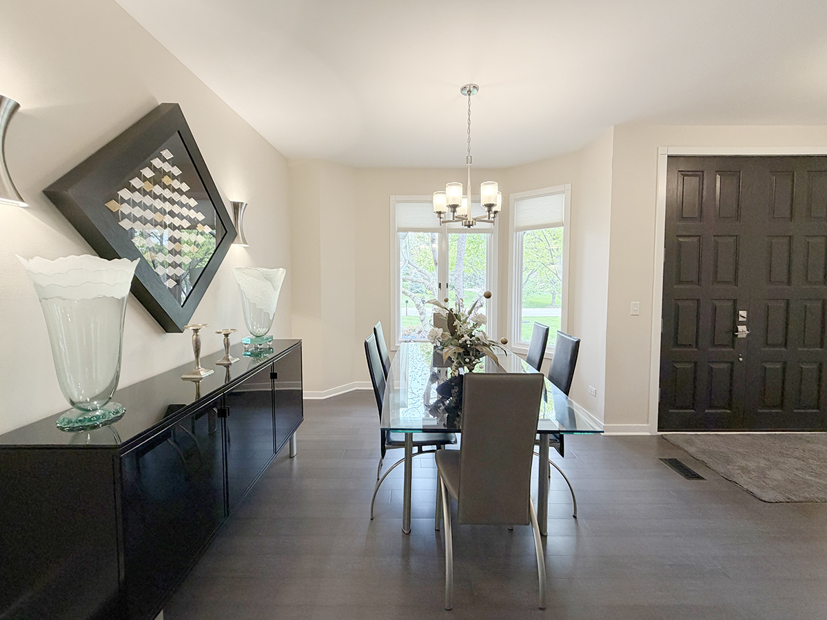 211 Ridge Lane Lake In The Hills, IL 60156 - Photo 6 of 63