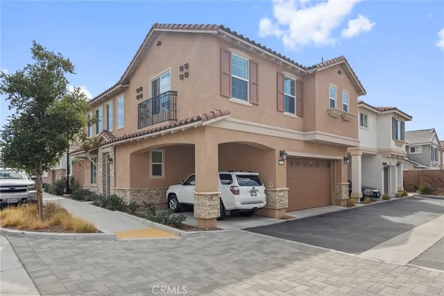 a view of multiple house with outdoor space