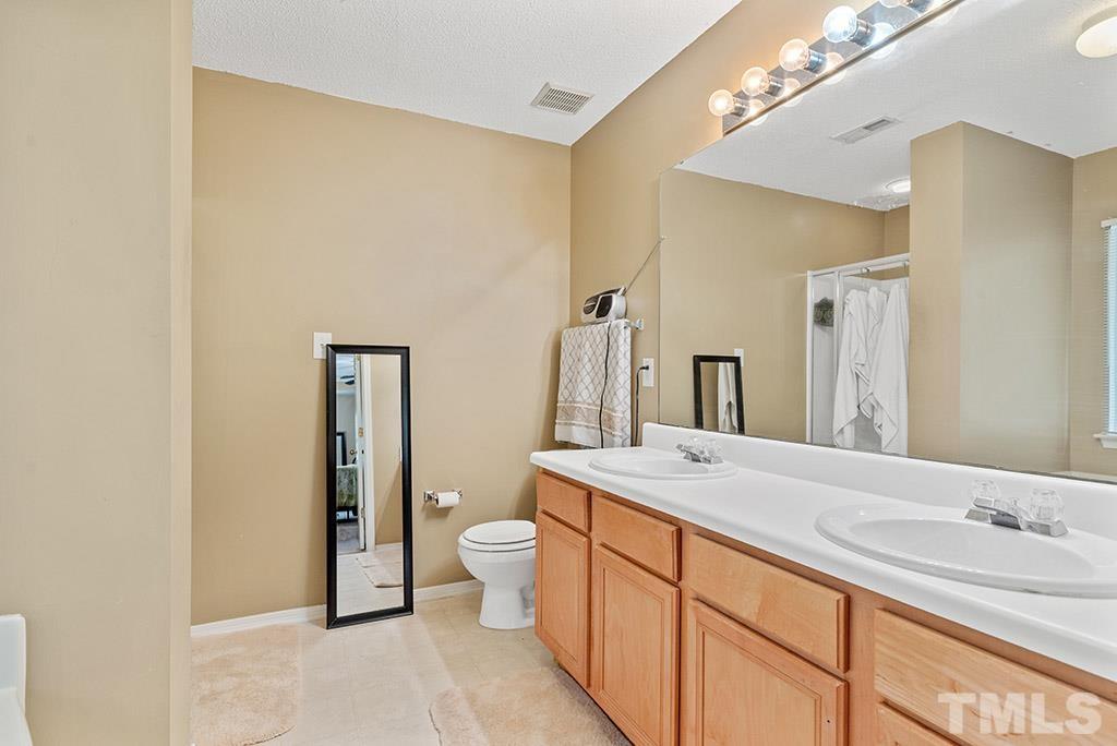 5436 Seaspray Lane Raleigh, NC 27610 - Photo 12 of 25