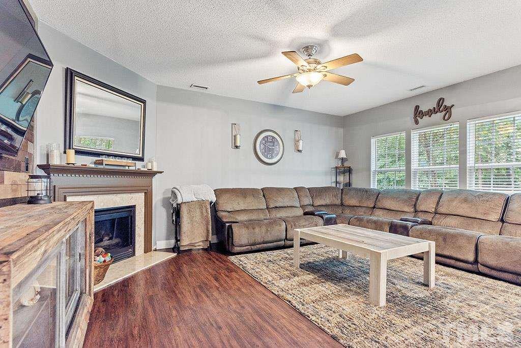 5436 Seaspray Lane Raleigh, NC 27610 - Photo 4 of 25