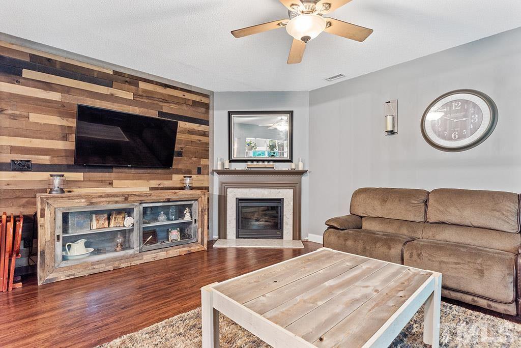 5436 Seaspray Lane Raleigh, NC 27610 - Photo 5 of 25