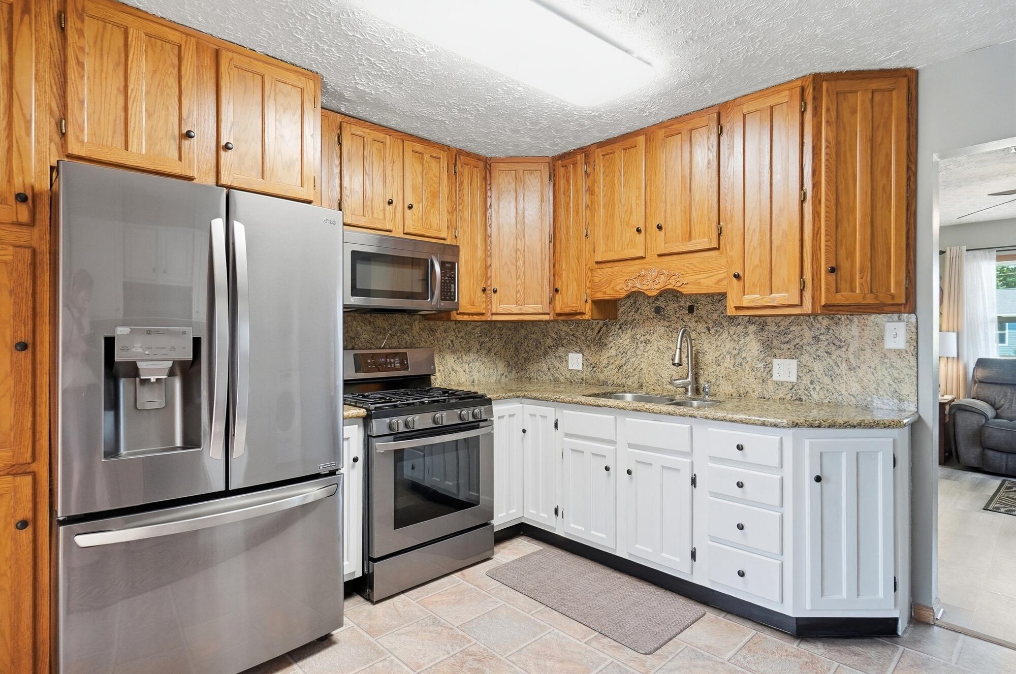 1425 Greenleaf Road Columbus, OH 43223 - Photo 16 of 52 089