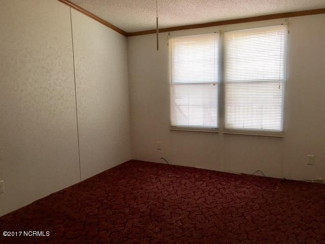 4243 Elm Grove Road Kinston, NC 28504 - Photo 7 of 18 4243 Elm Grove bedroom02