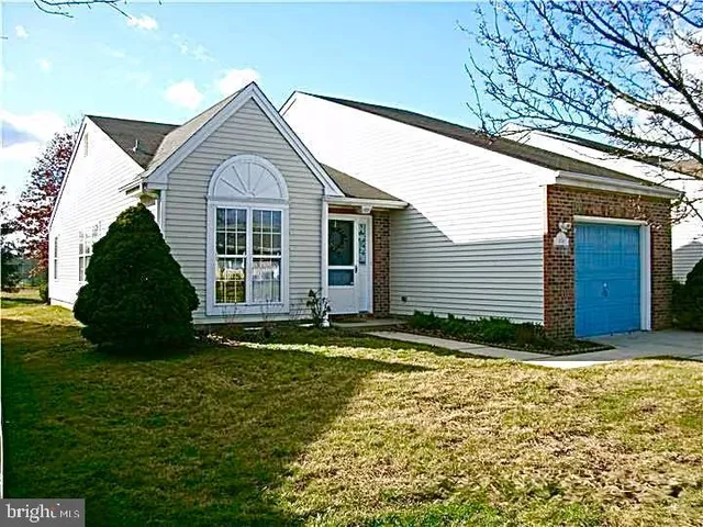 $400,000 | 404 Aster Place, Mount Laurel, NJ 08054