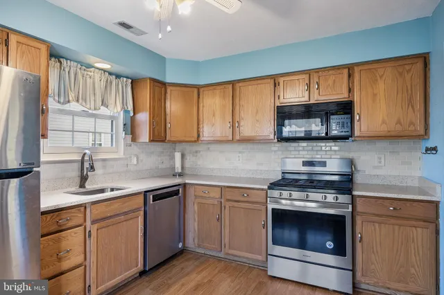 $400,000 | 404 Aster Place, Mount Laurel, NJ 08054